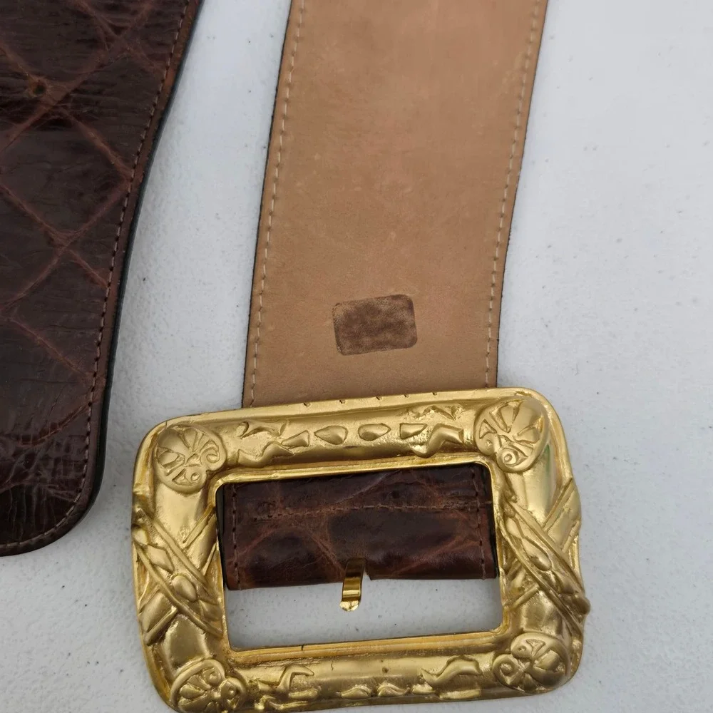 Streets Ahead Women's Brown Croc Embossed Leather Belt Gold Scroll Buckle Medium